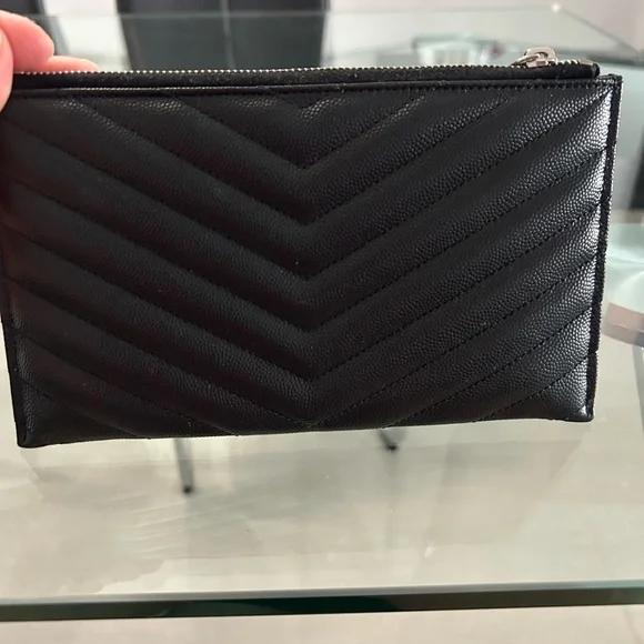 Yves Saint Laurent Nero Pouch Box - Picture 6 of 8